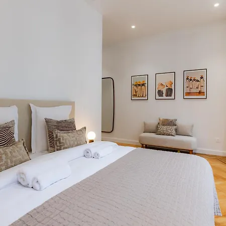 Apartment Elegant And Spacious 4-bedroom In 16th